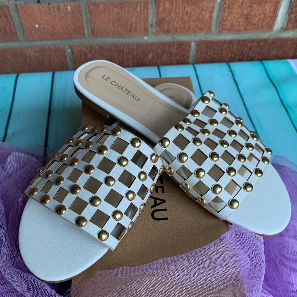 NIB🌼Studded flat Mule Sandals